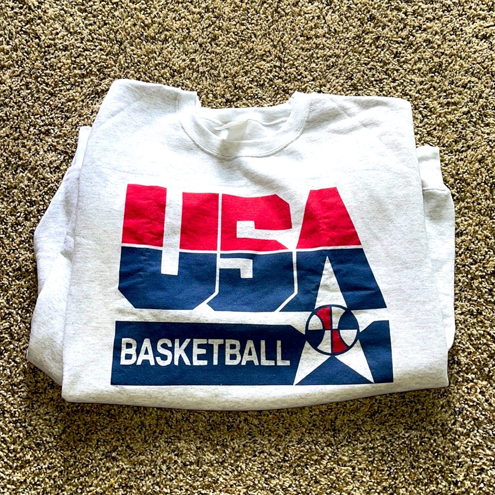 Men’s USA Dream Team Basketball Crewneck